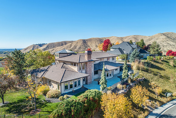 2028 W Falcon Point Ct-05