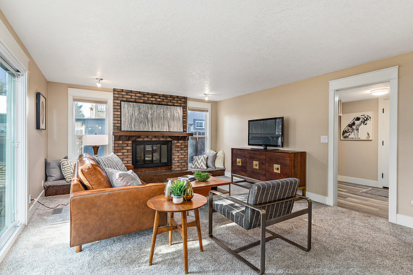 5691 North Marcliffe Avenue-18