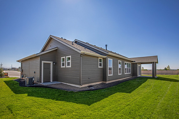 1501 Loch Ness Ave-5